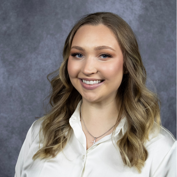 Miranda Menn Headshot